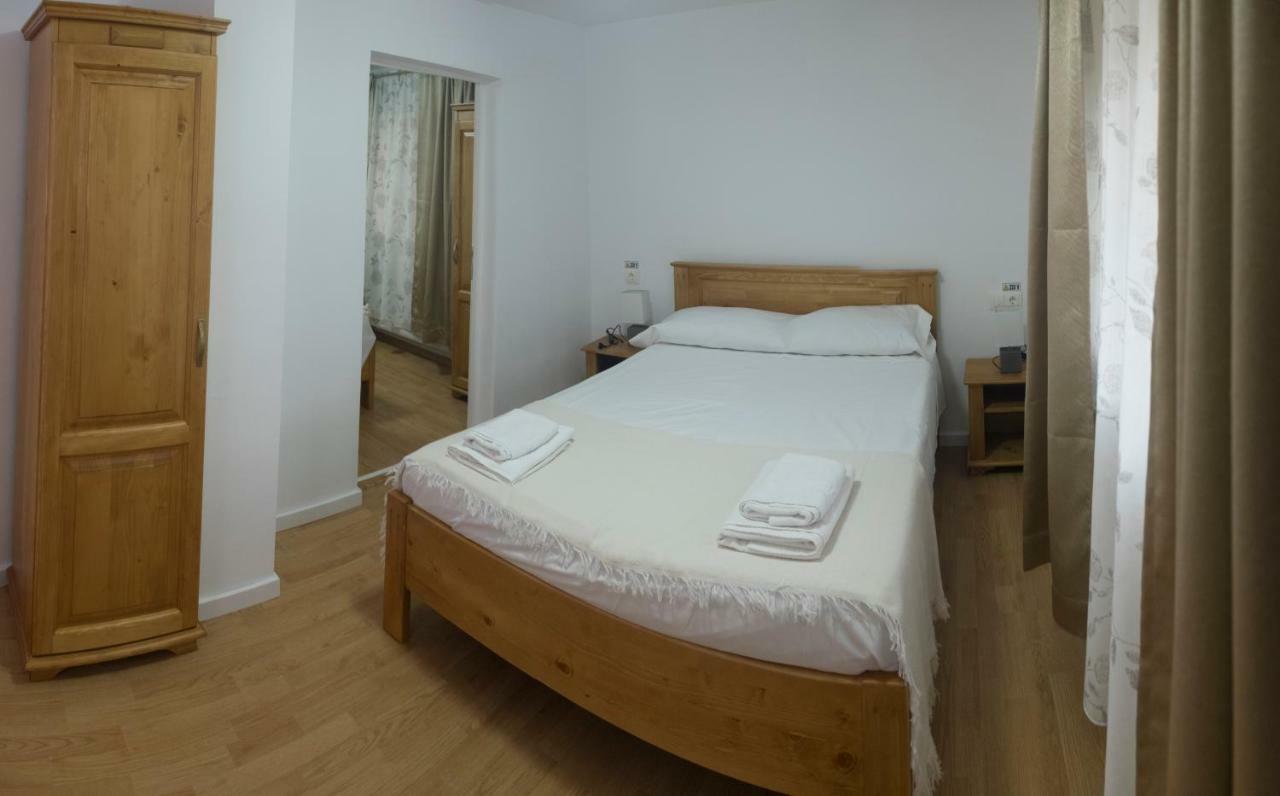 Pensiunea Casa Maria Vişeu de Sus Extérieur photo